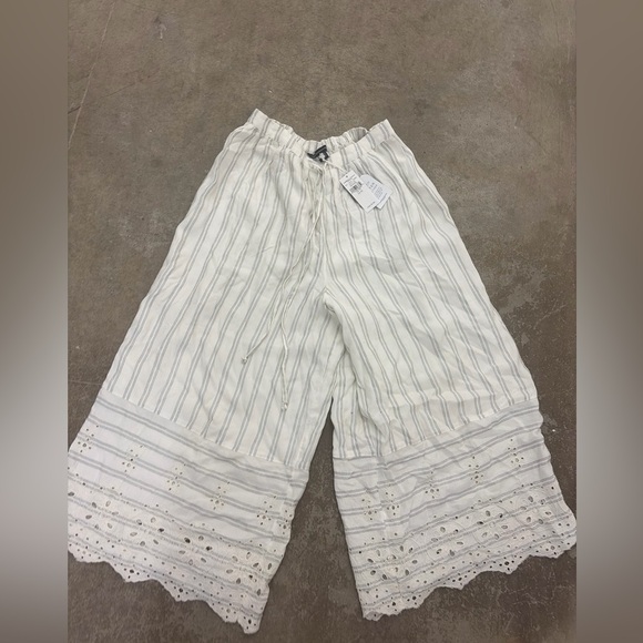 Nwt American Eagle Outfitters Black and White Striped crop Pants wide leg - Picture 2 of 7